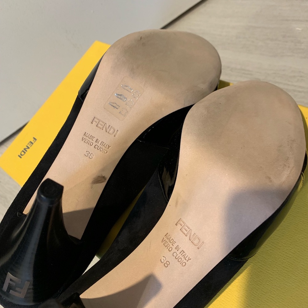 Fendi size 38 Black Heels with Logo, and box - Picture 4 of 8